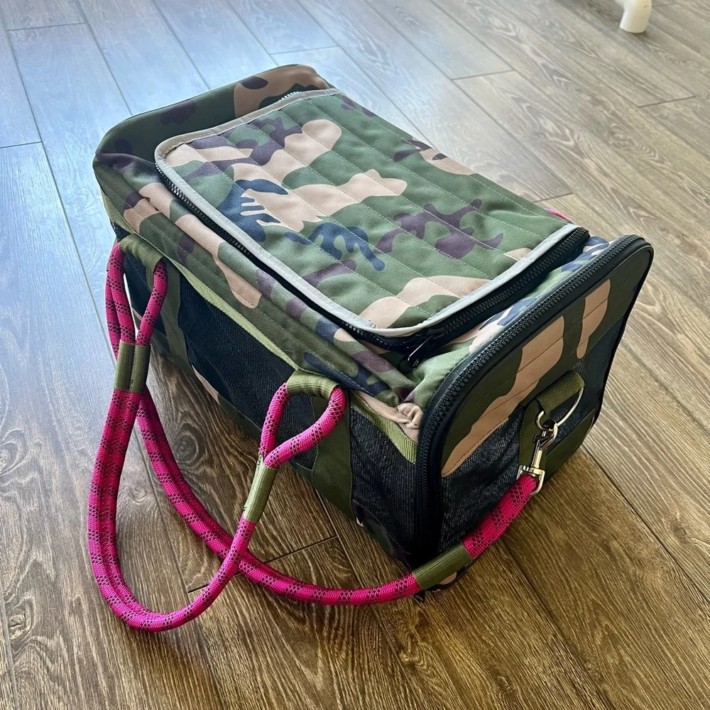 Stylish Camouflage Dog Carrier with Pink Accents - Picture 8 of 9